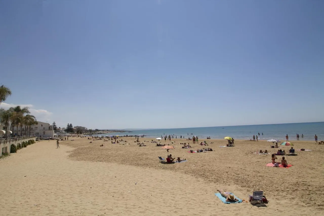 Siciliacasevacanze - Casa Girasole Marina di Ragusa 0*,  Olaszország